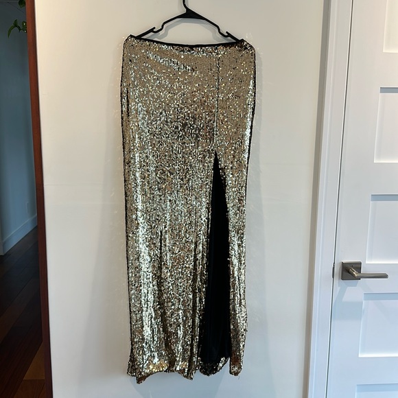 Gold Sequined Maxi Skirt - Picture 4 of 6